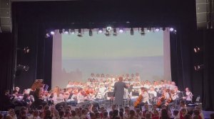 «Счастья тебе, земля!» (Ю.Саульский - Л.Завальнюк). Дирижёр — Андрей Семёнов