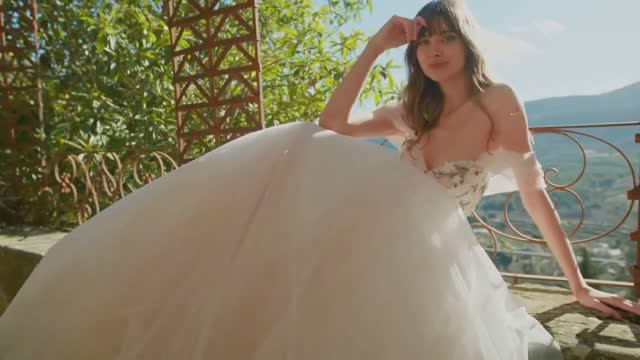 Around смотреть онлайн