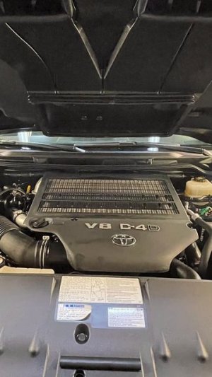 Результат мойки двигателя Toyota Land Cruiser 200 TRD  #мойкадвигателя  #trd  #lc200  #toyota  #сзао