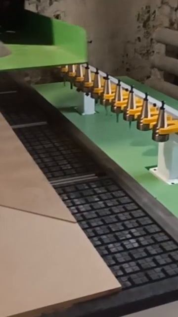 Обработка МДФ на фрезерно-гравировальном станке с ЧПУ WoodTec HA 2030 P смотреть онлайн