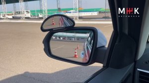 Постановка транспортного средства при движении задним ходом на место стоянки под углом 90 градусов