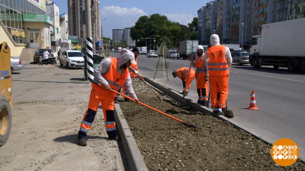 Юрист рассказал, каким категориям граждан нельзя работать на улице в жару