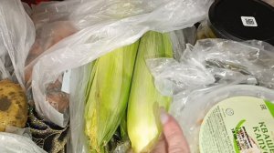 Ждем Любашу и готовимся к приезду, закупили продукты.