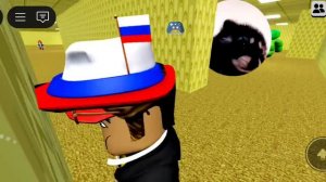 как убежать от крота в Роблаксе