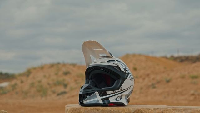 Американский бренд O'NEAL! Встречайте шлемы 5Series.
Https://shop.motopiter.ru/catalog/ekipirovka/sh