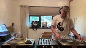 Brand new Jungle and Hardcore Show on 2 Technics 1200's