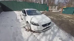 Забрали Volvo V40 из таможни