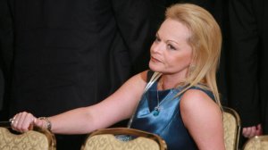 Ущерб на сотни миллионов: расследование дела об афере с квартирой Ларисы Долиной завершено