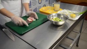 Окрошка на мучном ржаном квасе с Мармыжи Курской области скульптор ВМ Клыков
