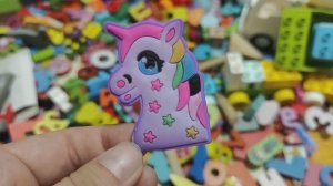 играем в детскую игрушку единорога