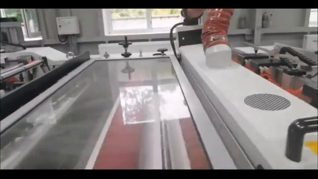 DeltaMATIC-1100 автоматический ламинатор формата В1 с отрывом горячим ножом на тонкой бумаге