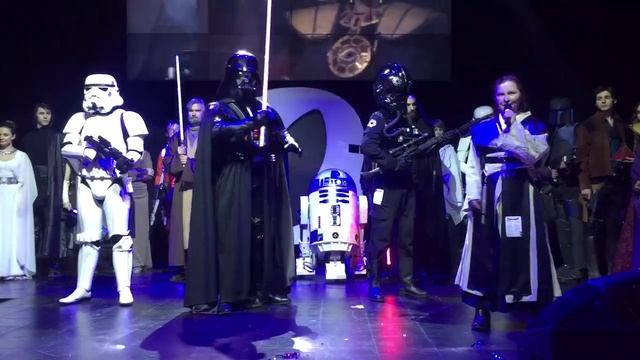 Косплей по Звёздным войнам на Старконе 2018.