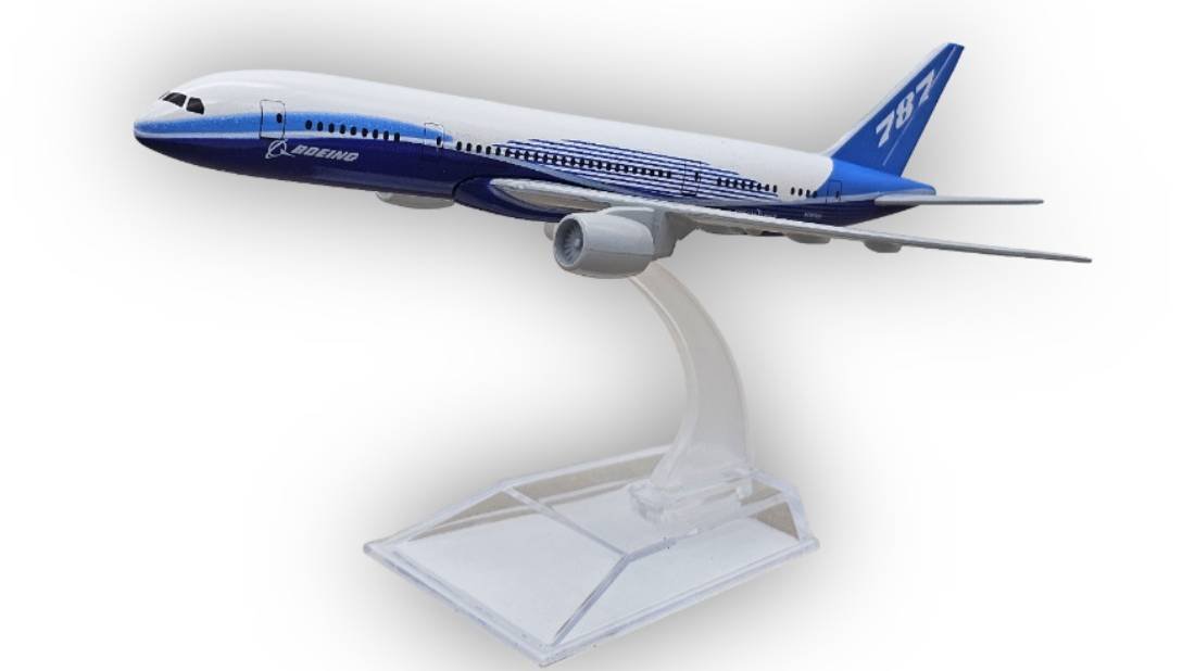 Модель пассажирского самолета Boeing 787 заводской длина 17 см (без шасси)