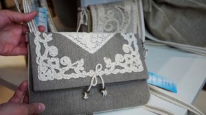 Льняные аксессуары: сумки, клатчи, рюкзаки, домашние тапочки