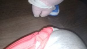 лабубу  играет в  ноутбук