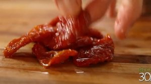 y2mate.com - 15 minute Crispy Salami and Olive Tomato Pasta_v720P