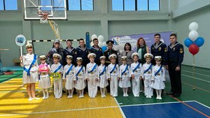 Смотр строя и песни