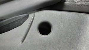 Тойота Аурис. разбор автомобиля для самостоятельной установки авточехлов
