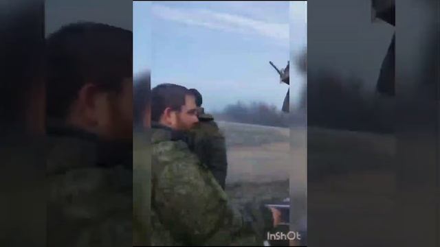 Бог вместе с нами {клип о помощи солдатам}