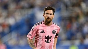 Лео Месси !!! 38-летний Лео обыгрывает 7 человек и забивает гол !!!