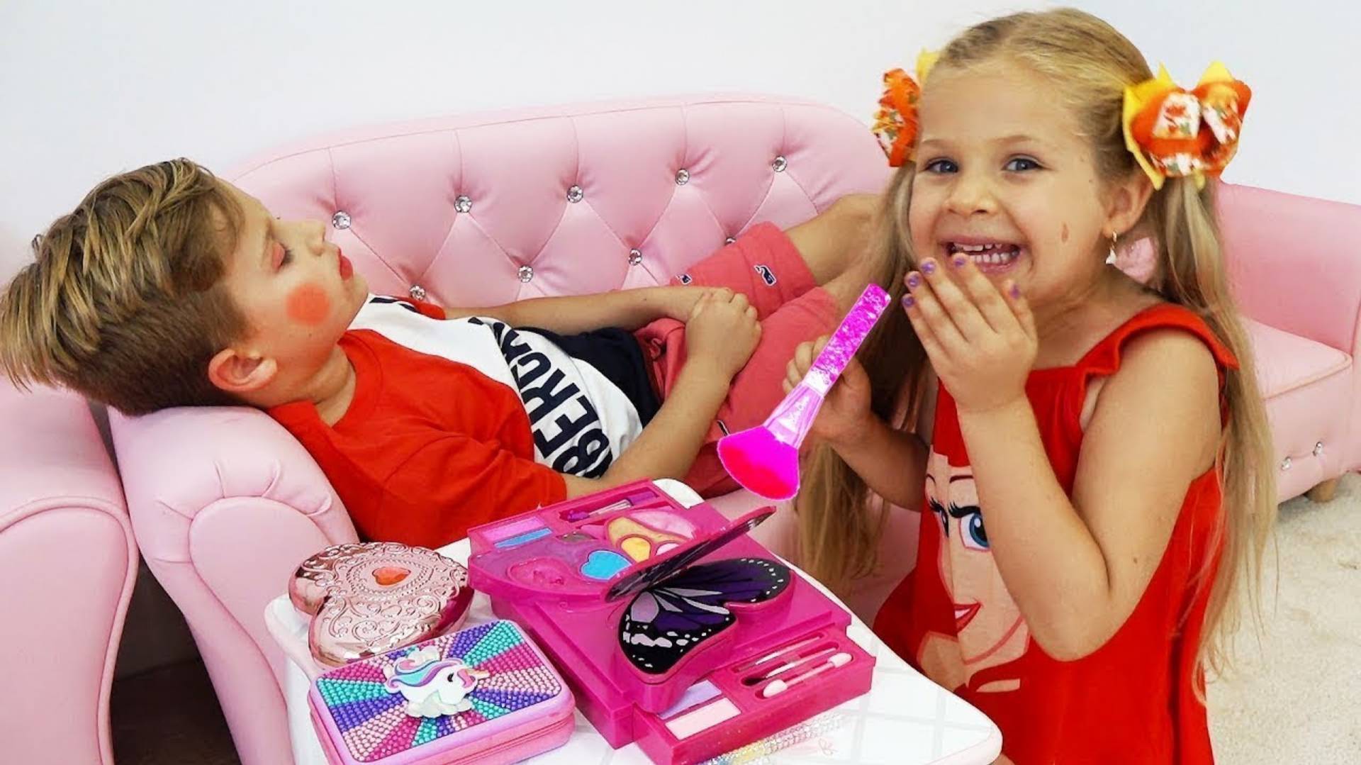 Диана и Рома шутят друг над другом смотреть онлайн