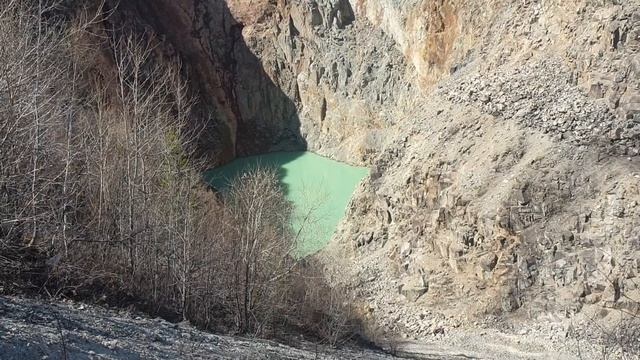 Заброшенный комбинат Хинганолово. Голубое озеро. Заброшенные шахты. смотреть онлайн