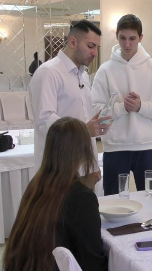 Как правильно подавать воду и напитки в ресторане 🍷💧