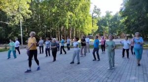 Занятие по танцедвигательной терапии для получателей социальных услуг