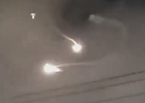 Пара Ярких Светящихся Объектов