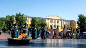 Церемония возложения цветов к Вечному огню на площади Победы. «Фанфары в Центре Азии – 2025».