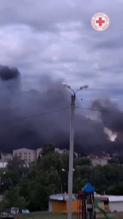 Красивое видео вчерашнего массированного удара "Гераней" по объектам противника в Харькове.
