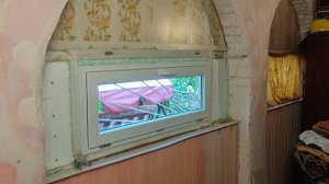 Поставил пластиковую фрамугу в трапезную...Болтал бы дальше,но пальцем задел кнопку стоп...
