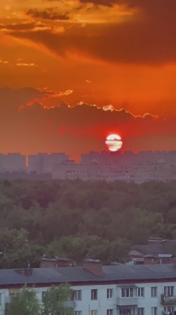 Задолбала уже всех закатами…