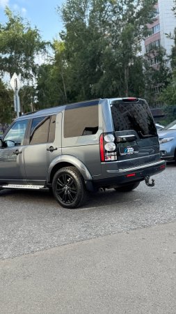 Land Rover Discovery - бронирование кузова цветной полиуретановой пленкой серого цвета