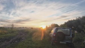 Нервы на пределе. Старый ловит, молодой смотрит.