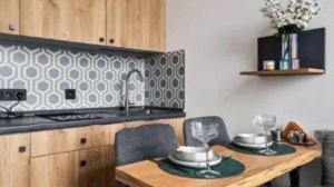 Снять квартиру посуточно. Москве на 2-й Амбулаторный проезд, 8 с 1.
Метро: Аэропорт, Сокол.