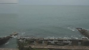 Вид из окна электрички (между станциями Сочи и Олимпийский парк).