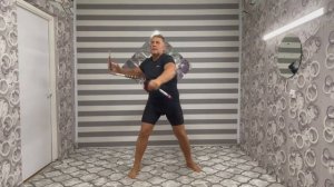 крутим нунчаки,учимся в месте