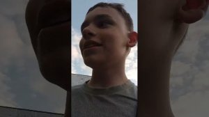 пытаемся залезть на заброшку