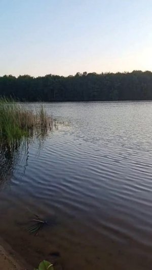 Закат на озере.