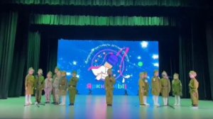 100 "Шли солдаты на войну"