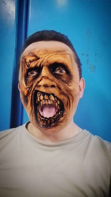 Пришел домой с работы