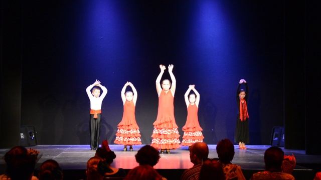 Группа начинающих филиала De Las Llamas. Бауманка, педагог и хореография Ксения Горностаева
