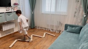 Десять упражнений на баланс-дорожке