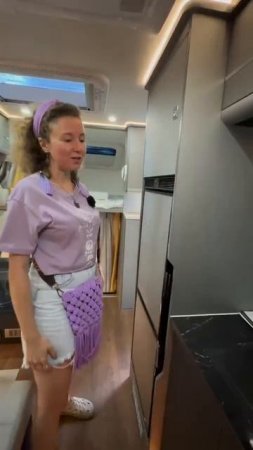 В Китае собрали дом на колёсах за 4,5 миллиона рублей.