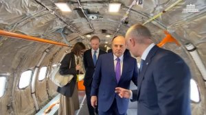 В аэропорту Кольцово Михаилу Мишустину представили опытный образец обновленного Ил-114-300