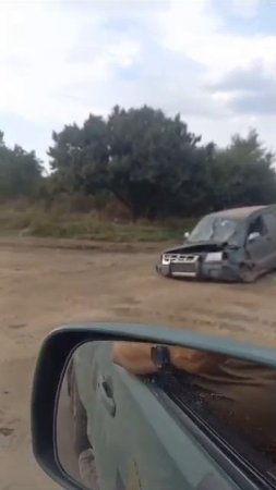 Будьте внимательны на дороге. Пропустите танки