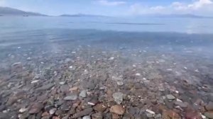 Учёные в шоке: кто «подкрашивает» озеро Сайрам-Нур в Китае