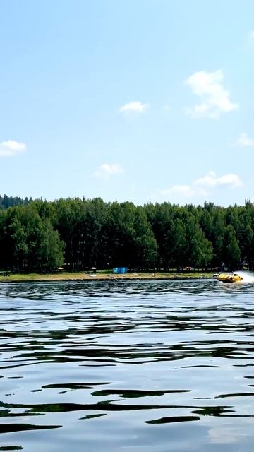 Плевать на всех - паркуюсь где хочу. Даже на воде! смотреть онлайн