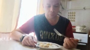 пробую пельмени папа может из магазина чижик